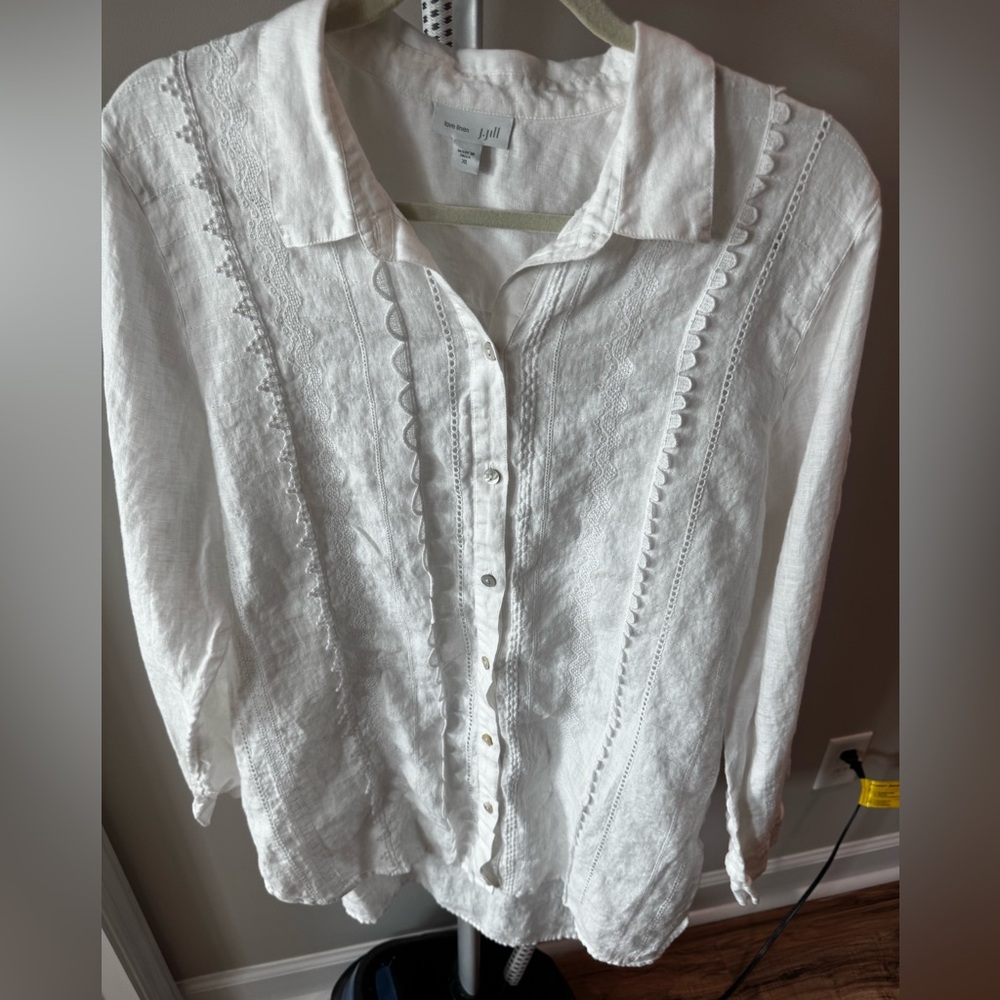 J. Jill Love Linen White Button-Down Shirt with Lace Details